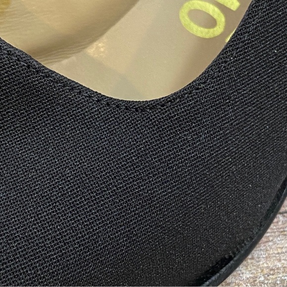 Womens Salvatore Ferragamo Black Buckled Slingback Heels Size 7.5 4A (narrow) - Picture 5 of 13